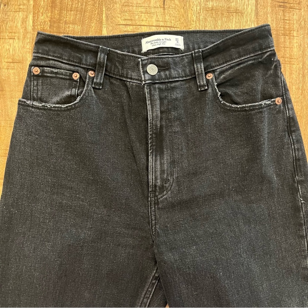 Abercrombie & Fitch Ankle Straight Jeans 27 4 Ultra High Rise Black Distressed - Picture 3 of 14